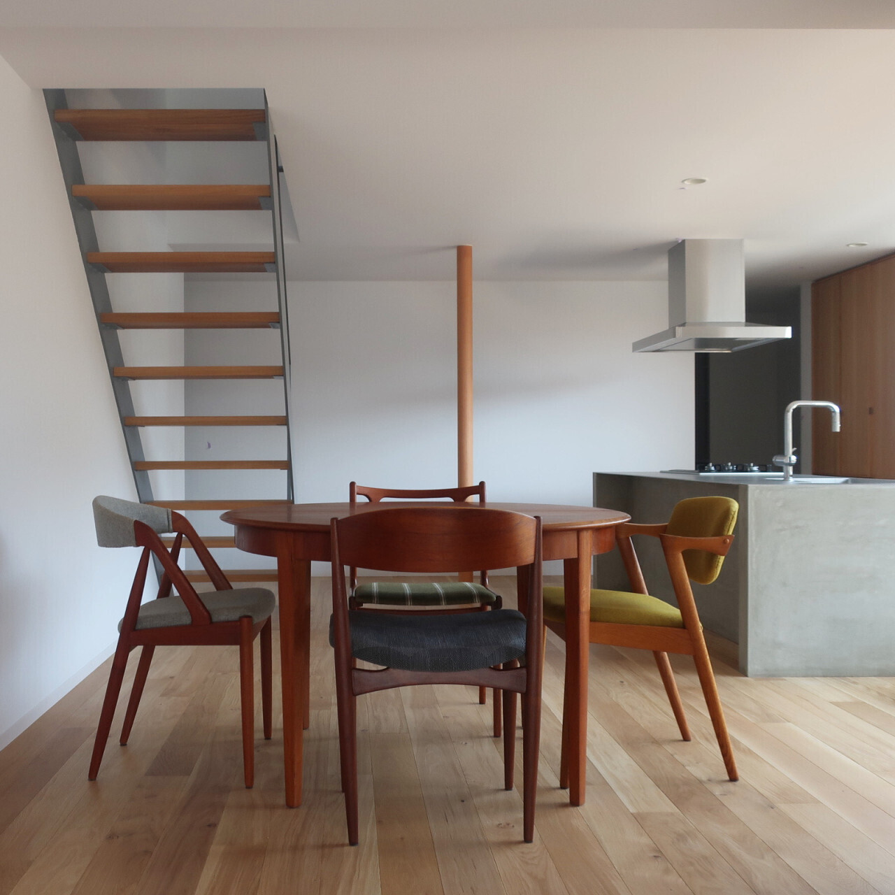 北欧ヴィンテージ家具　ダイニング